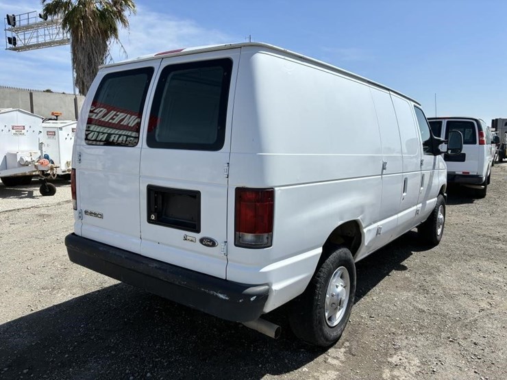 2012-gmc-sierra-2500-image-21