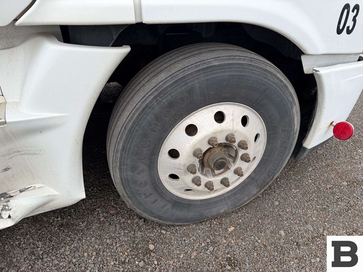 2018-freightliner-cascadia-125-image-40