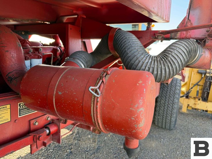 new-holland-1085-image-48