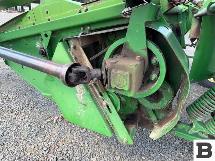 john-deere-820-image-16