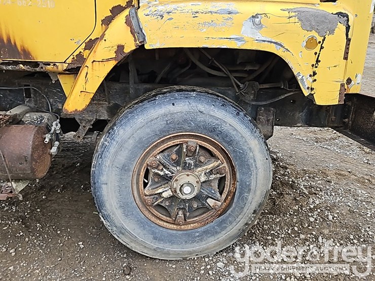 international-f-2654-image-8