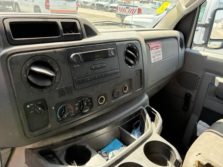 2012-gmc-sierra-2500-image-35