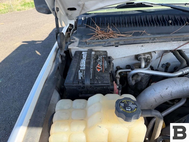 2002-chevrolet-silverado-2500hd-image-44