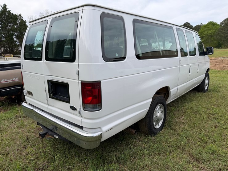 2003-ford-e350-image-4