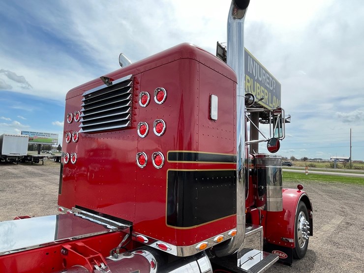 1976-peterbilt-359-image-69
