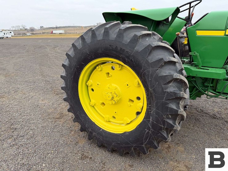 1980-john-deere-2940-image-24