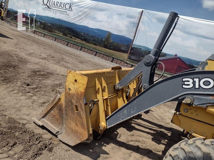 2010-deere-310j-image-21