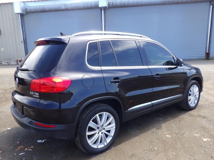 2012-volkswagen-tiguan-image-3