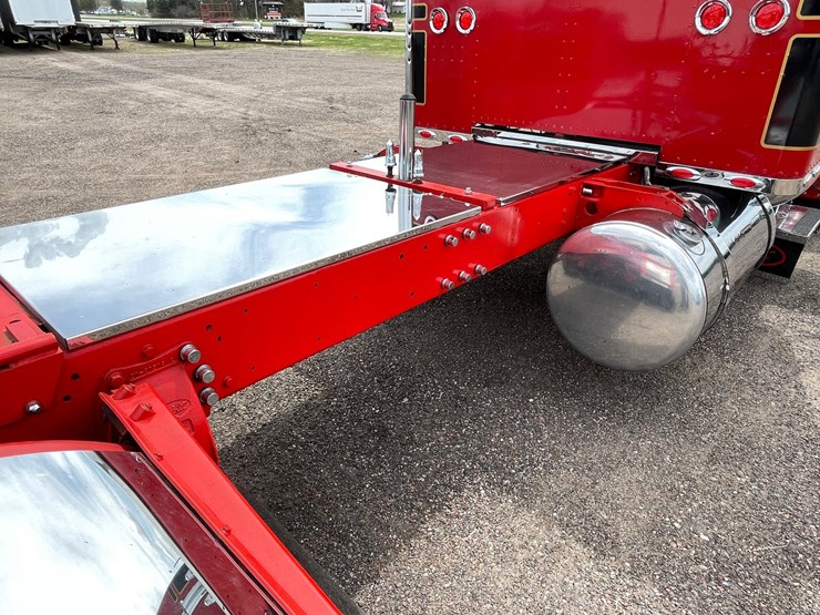 1976-peterbilt-359-image-64