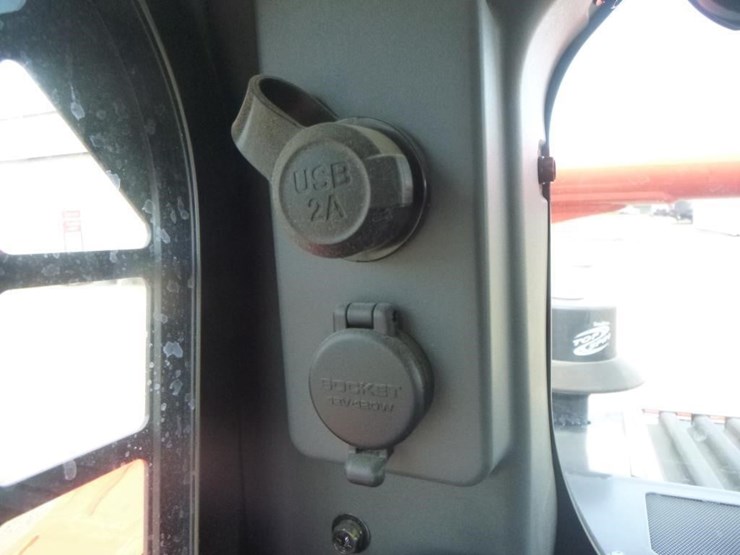 2024-kubota-svl75-3-image-29