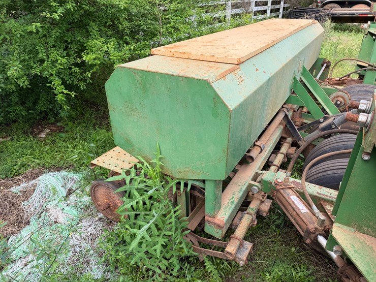 #513-•-#513-•-30-foot-great-plains-drill-image-6