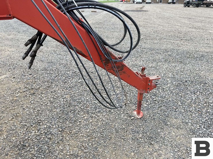 new-holland-216-image-34