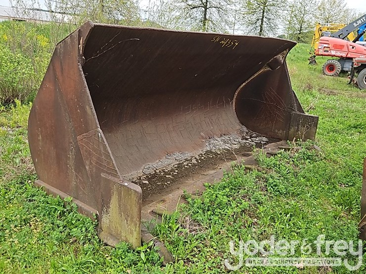 142"-bucket-to-suit-wheeled-loader-image-4