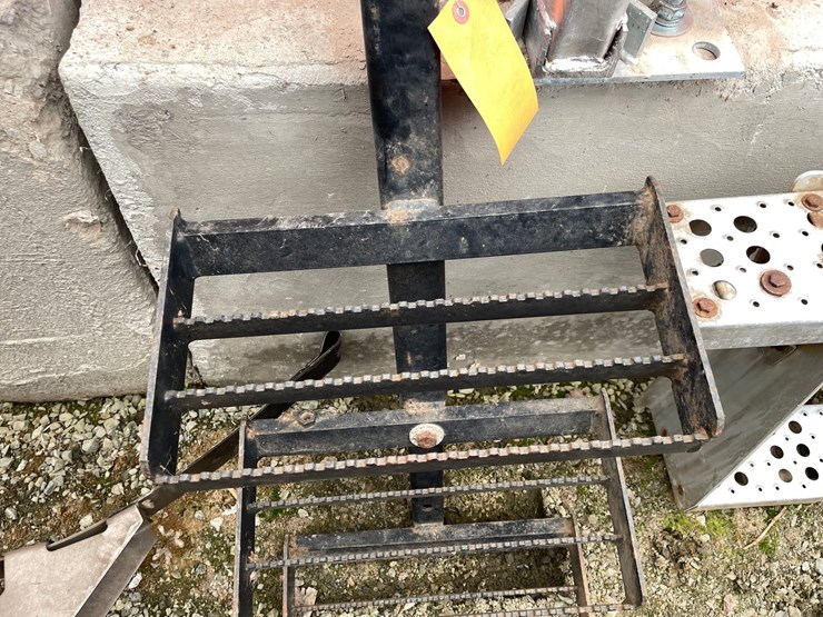 #10382-•-heavy-duty-steel-3-step-bracket-image-3