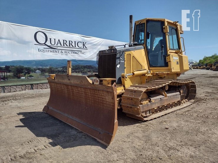 2004-deere-700h-image-39