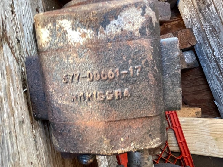#10429-•-small-direct-mount-hydraulic-pump-image-4