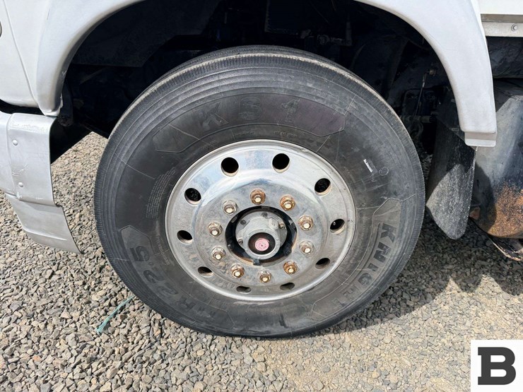 1996-ford-la9000-image-10