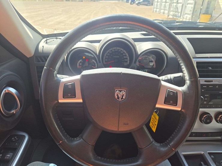 2011-dodge-nitro-image-15