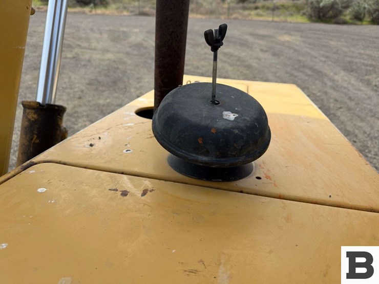 1993-caterpillar-416b-image-60