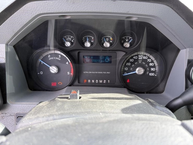 2016-ford-f550-image-15