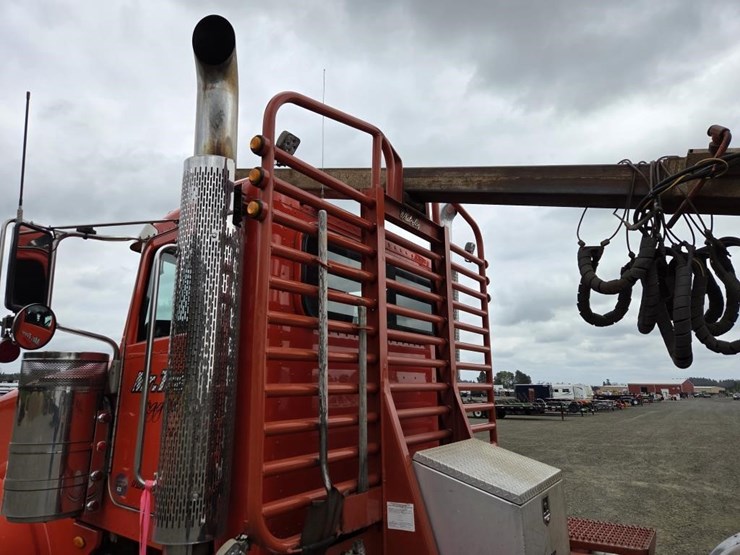 2016-peterbilt-367-image-35