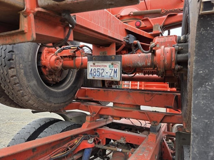 2016-peterbilt-367-image-42