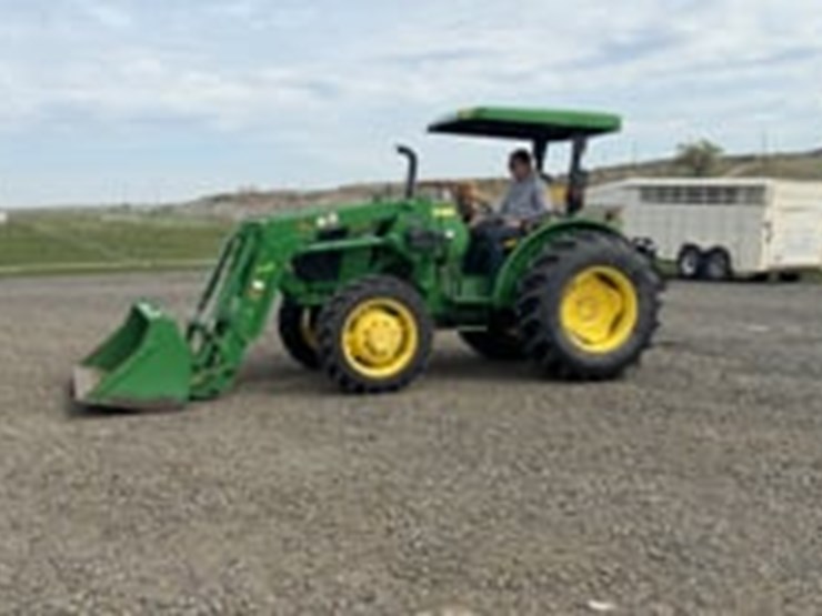 2015-john-deere-5075e-image-88