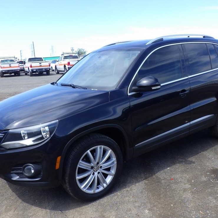 2012 VOLKSWAGEN TIGUAN