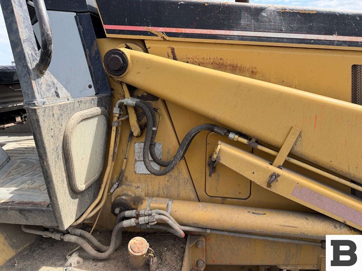 1993-caterpillar-416b-image-57