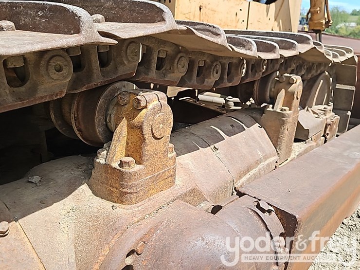 caterpillar-d8h-image-9