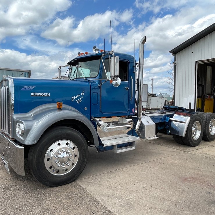 1966 KENWORTH W900A