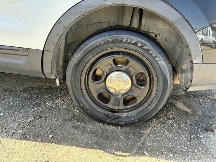 2015-ford-explorer-police-interceptor-image-5