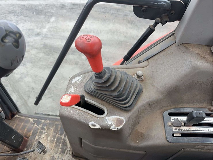 2001-kubota-m9000-image-26