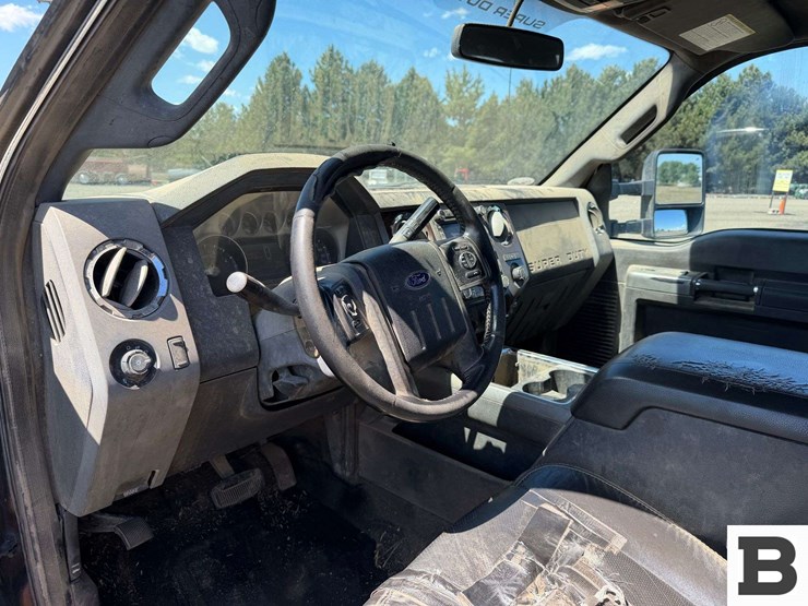 2011-ford-f350-image-27