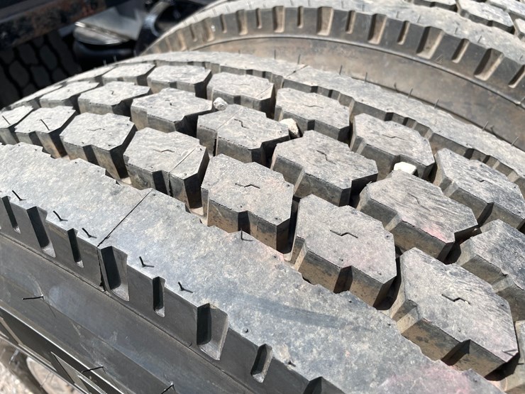 1970-peterbilt-358-image-44