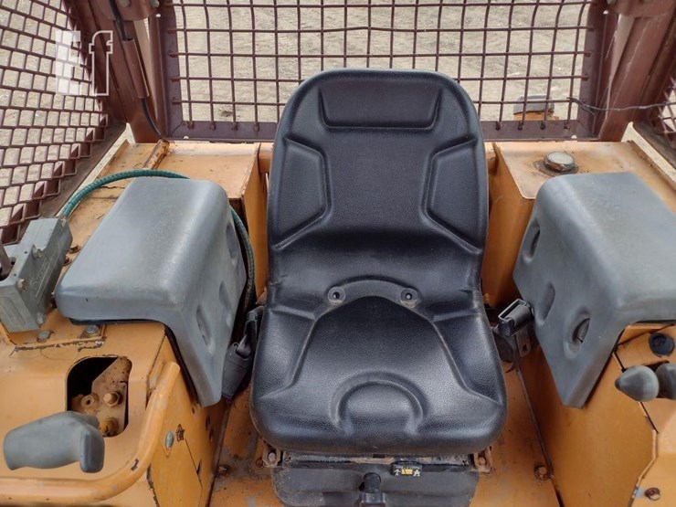 1995-case-550e-image-10