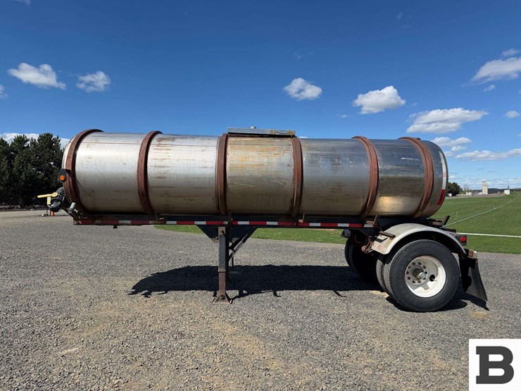 1973-brenner-transport-tank-trailer-image-2