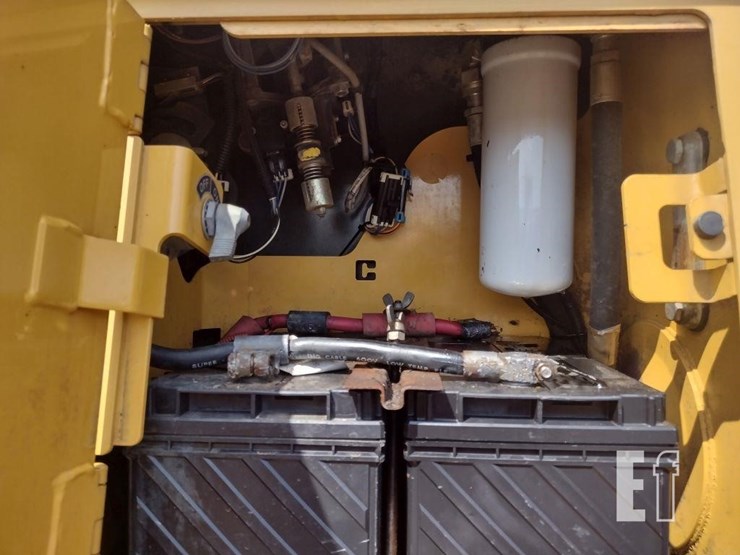 2004-deere-550j-lt-image-19