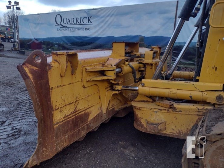 2015-caterpillar-d6t-xl-image-24