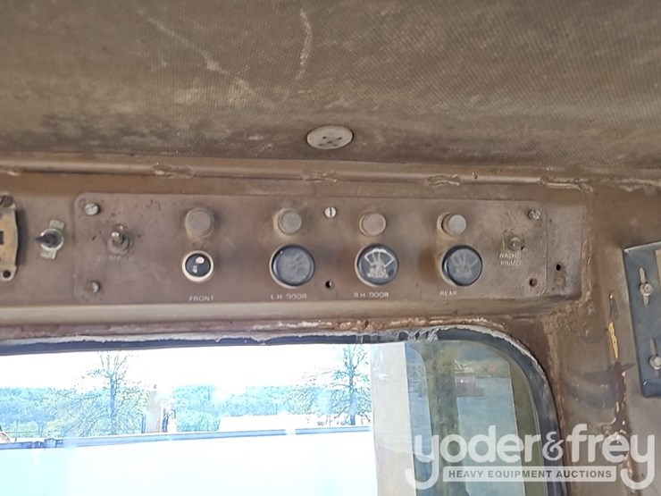 1980-caterpillar-d10-image-31