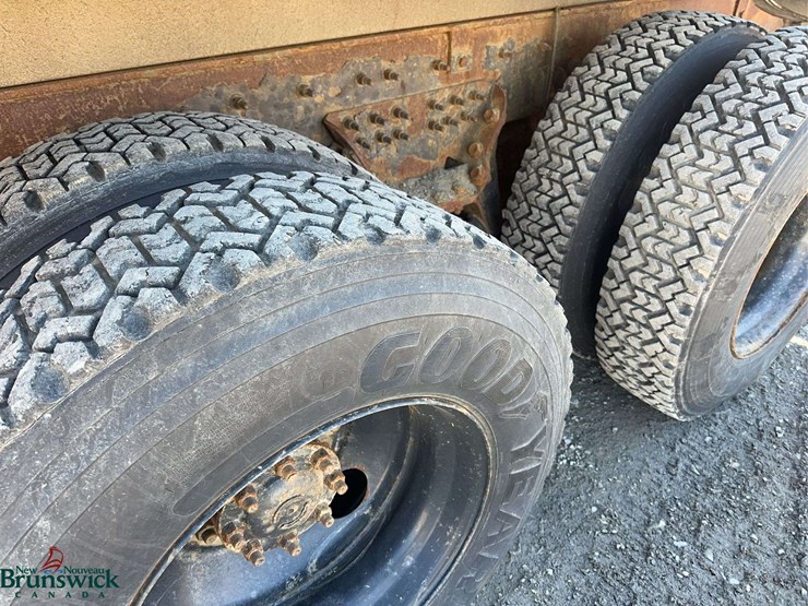 2016-international-7600-image-11