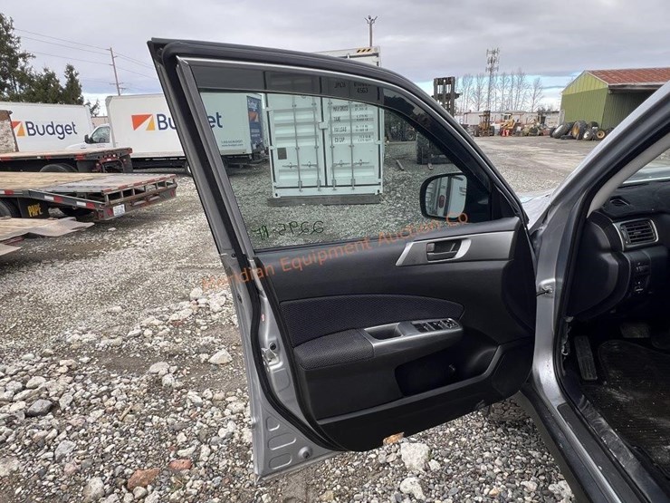 2012-subaru-forester-image-31