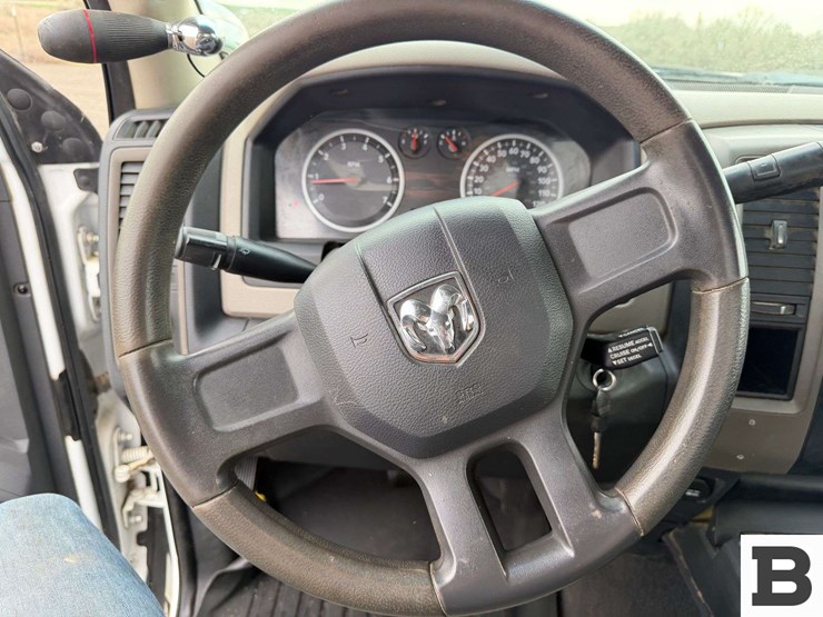 2011-dodge-ram-1500-image-29