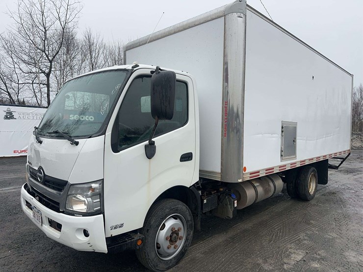 2020-hino-195-image-1