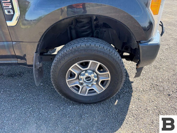 2017-ford-f350-image-26