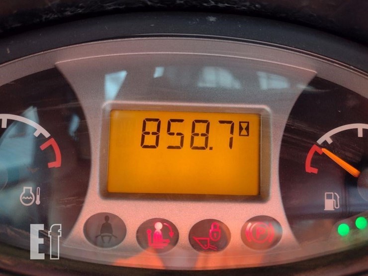 2022-bobcat-t770-image-6