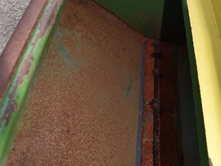 john-deere-8300-image-7