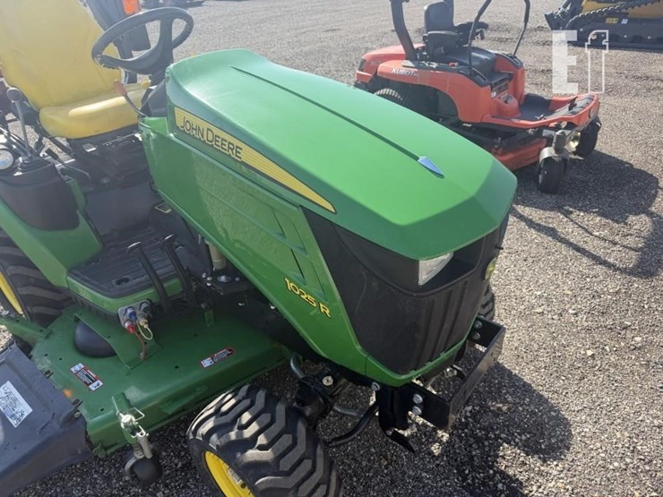 john-deere-1025r-image-10
