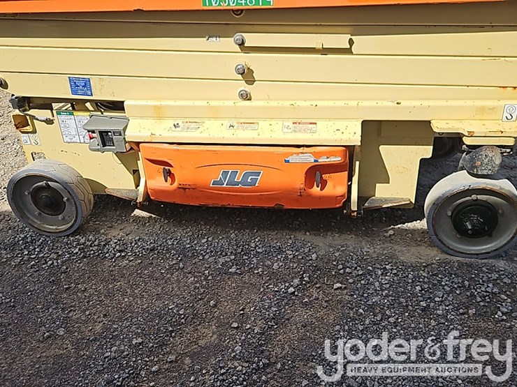 2016-jlg-3246es-image-6