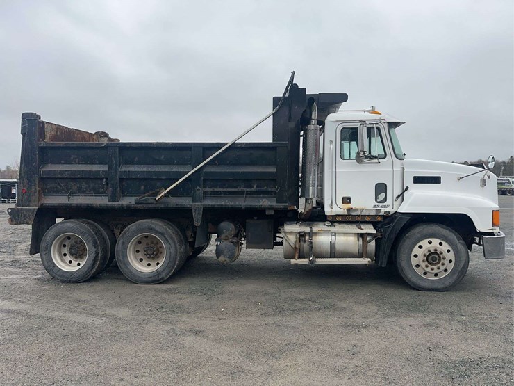 1998-mack-ch613-image-4